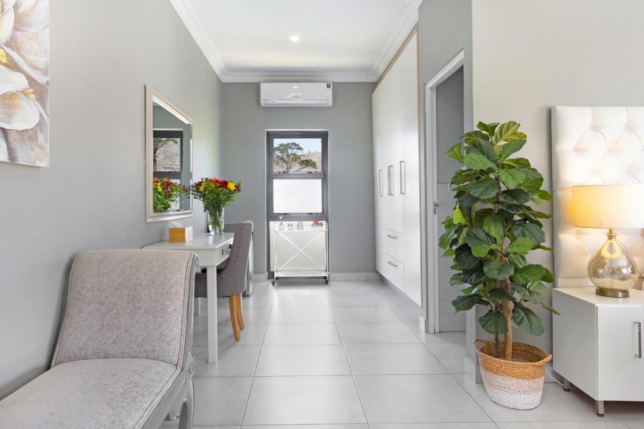 2 On Lismore Guesthouse Tokai Exterior photo