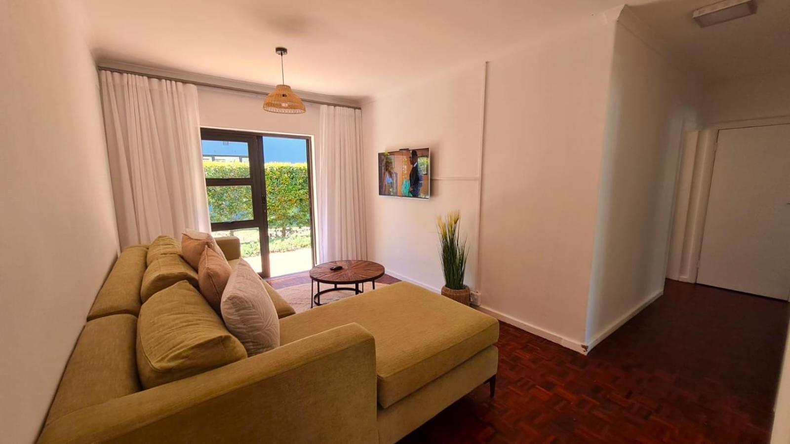 2 On Lismore Guesthouse Tokai Exterior photo