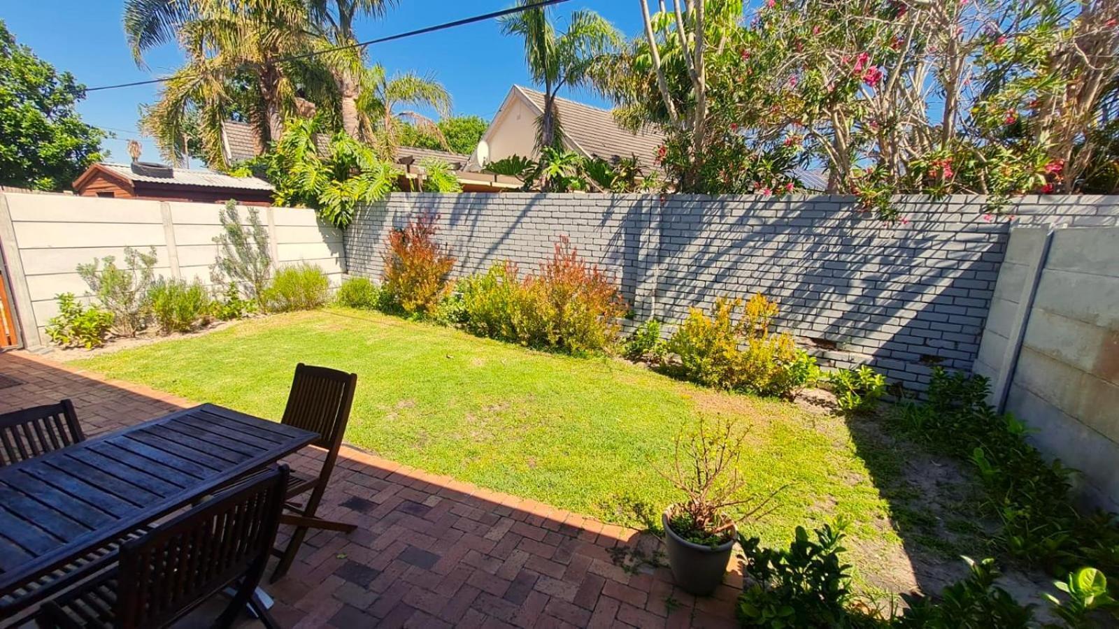 2 On Lismore Guesthouse Tokai Exterior photo