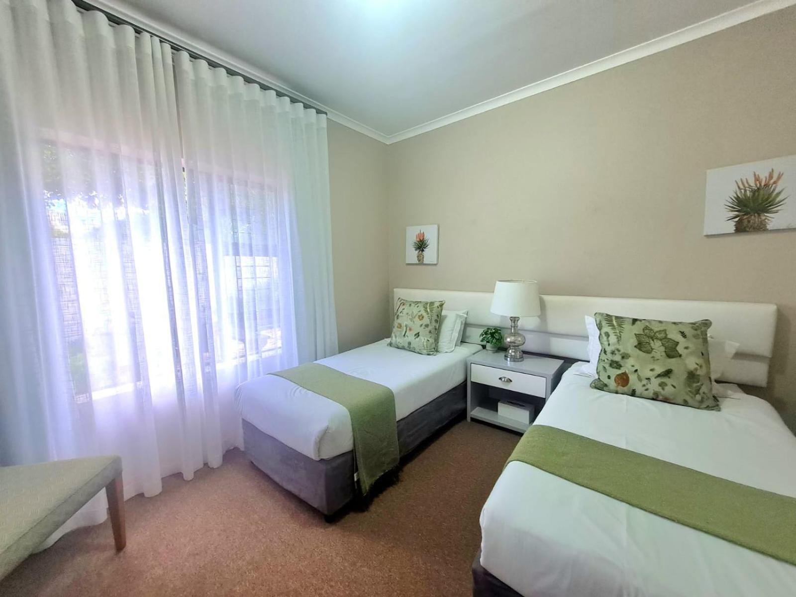 2 On Lismore Guesthouse Tokai Exterior photo