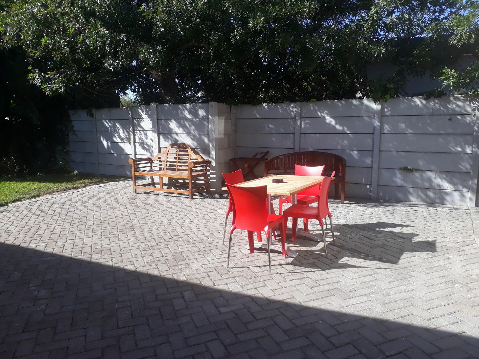 2 On Lismore Guesthouse Tokai Exterior photo